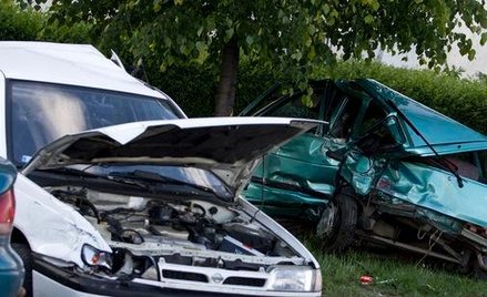 Ubezpieczyciele dopłacili do polis komunikacyjnych miliard zł