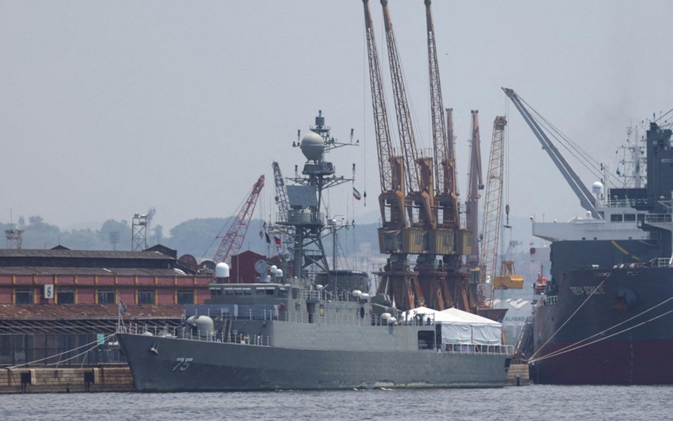 Fregata IRIS Dena, zdjęcie archiwalne