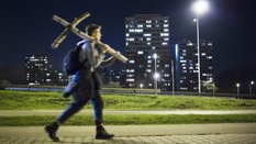 Uczestnicy poruszają się samotnie lub w grupach maksymalnie pięcioosobowych, a w czasie trasy obowią