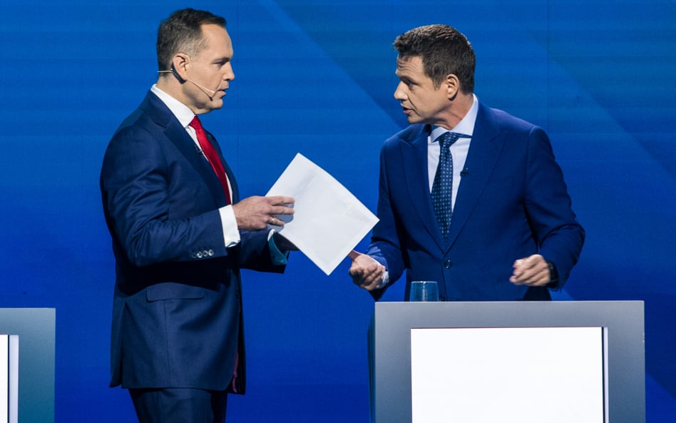 Karol Nawrocki i Rafał Trzaskowski podczas poprzedniej debaty w TVP przed pierwszą turą wyborów prez