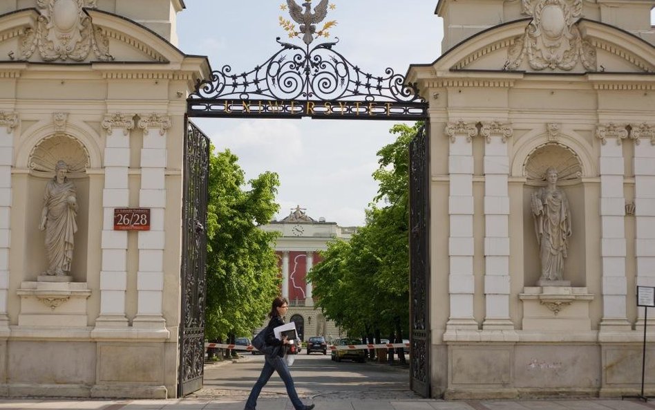 Uniwersytet Warszawski - brama główna.