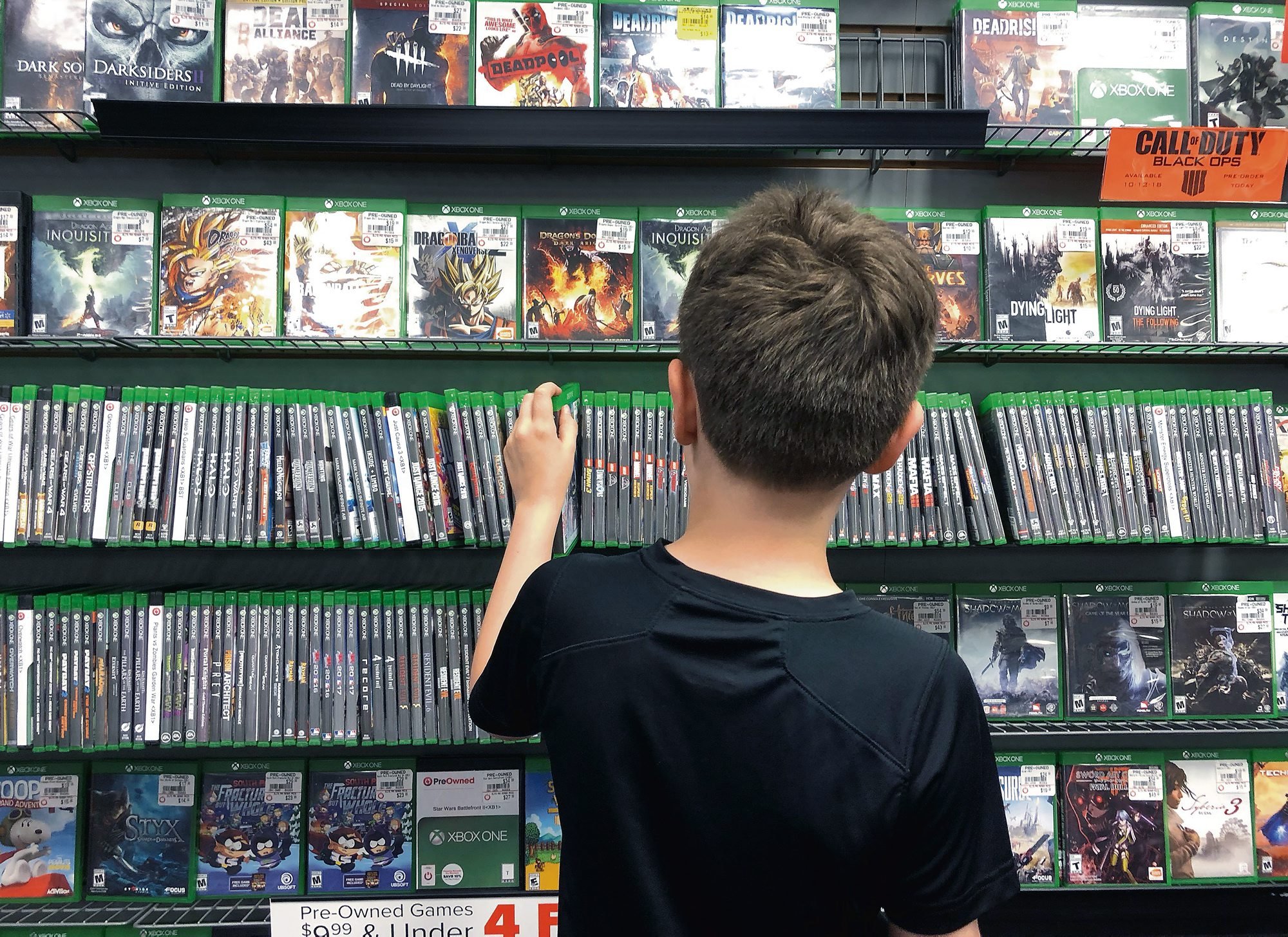 Sony rezygnuje z płyt. Czy to początek końca sklepów z grami?