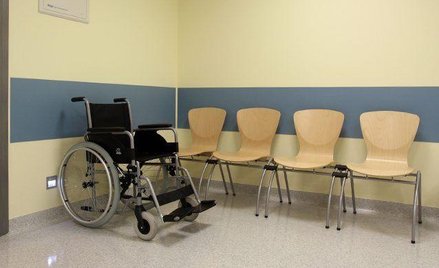 W niektórych województwach NFZ wprowadził ograniczenia w potwierdzaniu zleceń na wózki inwalidzkie