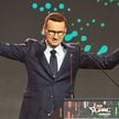 Mateusz Morawiecki, który miał być bardziej europejską twarzą PiS, pojechał do Budapesztu na zjazd a