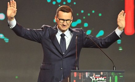 Mateusz Morawiecki, który miał być bardziej europejską twarzą PiS, pojechał do Budapesztu na zjazd a