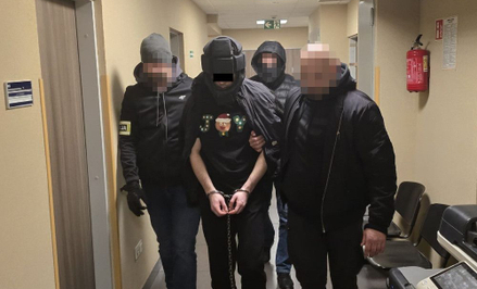 Policjanci ze Śródmieścia zatrzymali 23-latka podejrzanego o gwałt w bramie na Żurawiej w Warszawie,