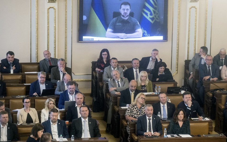 Zełenski: Rosja obserwuje rozległy obszar od Warszawy do Sofii