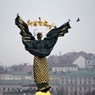 Pomnik Niepodległości górujący nad Placem Niepodległości w Kijowie