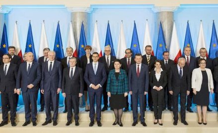 Nowy rząd Mateusza Morawieckiego. Do Kancelarii Premiera po wielomiesięcznej przerwie wróciły unijne