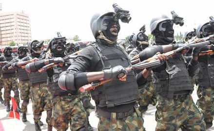 żołnierze oddziału Nigerian Rangers