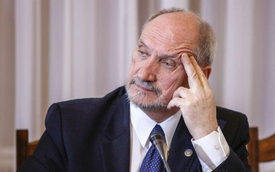 Szef MON Antoni Macierewicz