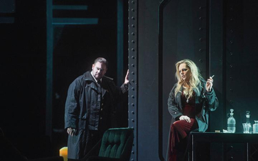 Eva-Maria Westbroek (Izolda) i Stuart Skelton (Tristan) w spektaklu Mariusza Trelińskiego w Baden-Ba