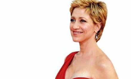 Edie Falco jako serialowa siostra Jackie