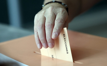 Sondaże przed wyborami w Hiszpanii wskazywały na zwycięstwo prawicy
