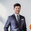 Marcin Kuśmierz w tym roku przejął stery w Allegro. Na stanowisku prezesa zastąpił Roya Perticuccieg