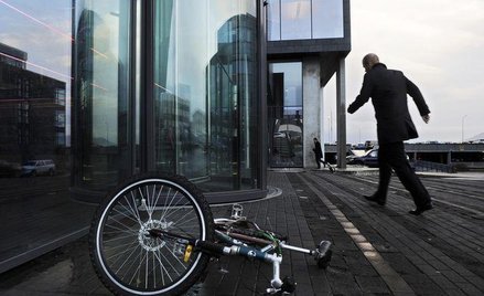 Przed siedzibą banku Kaupthing