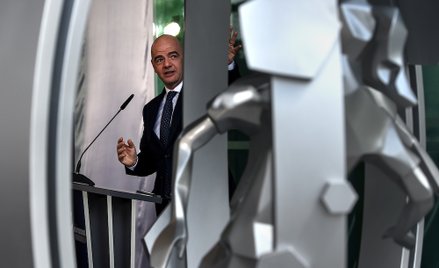 Skandal. Szef FIFA krył nieprawidłowości w klubach