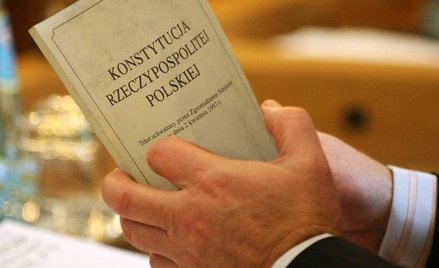 Niekonstytucyjna zmiana właściwości sądów
