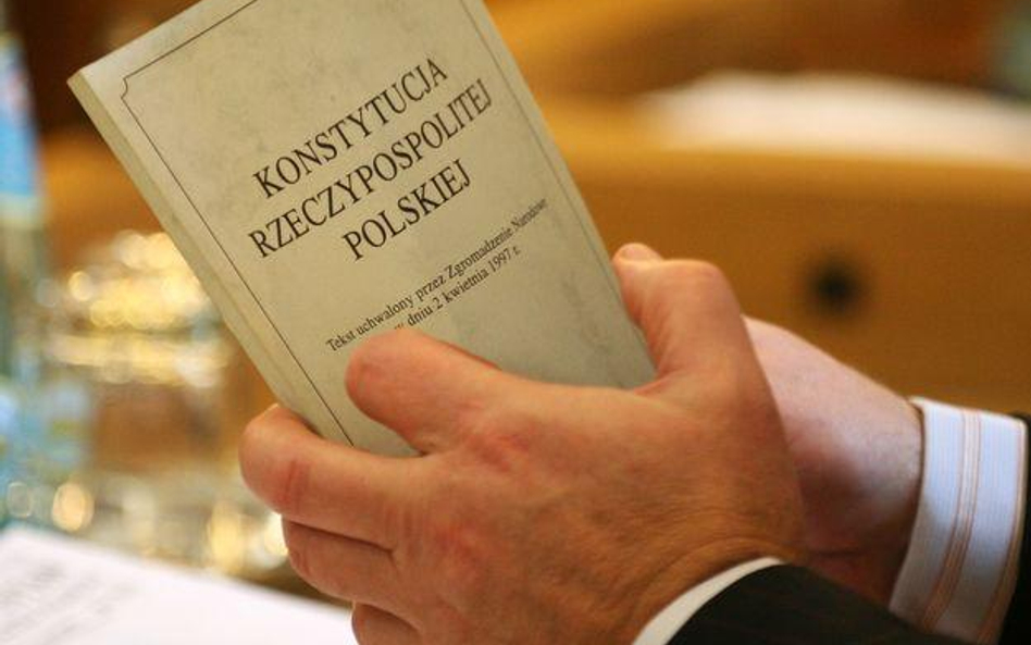 Niekonstytucyjna zmiana właściwości sądów