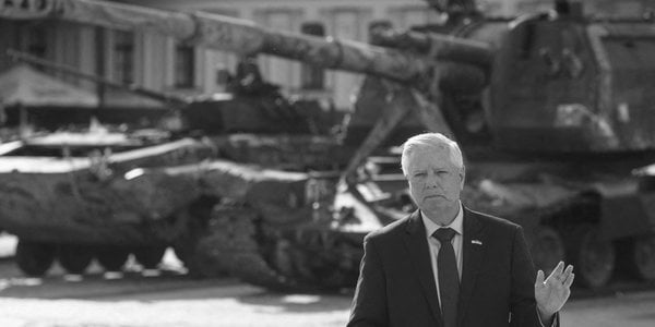 Lindsey Graham will be replaced in the legislature  by his sister. That's what Donald Trump wanted.