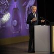 76-letni Bernard Arnault zagwarantował sobie prawo do kierowania firmą do osiągnięcia przez niego 85