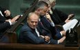 Koalicja Obywatelska utrzymuje przewagę nad PiS, ale jednocześnie najwięcej traci
