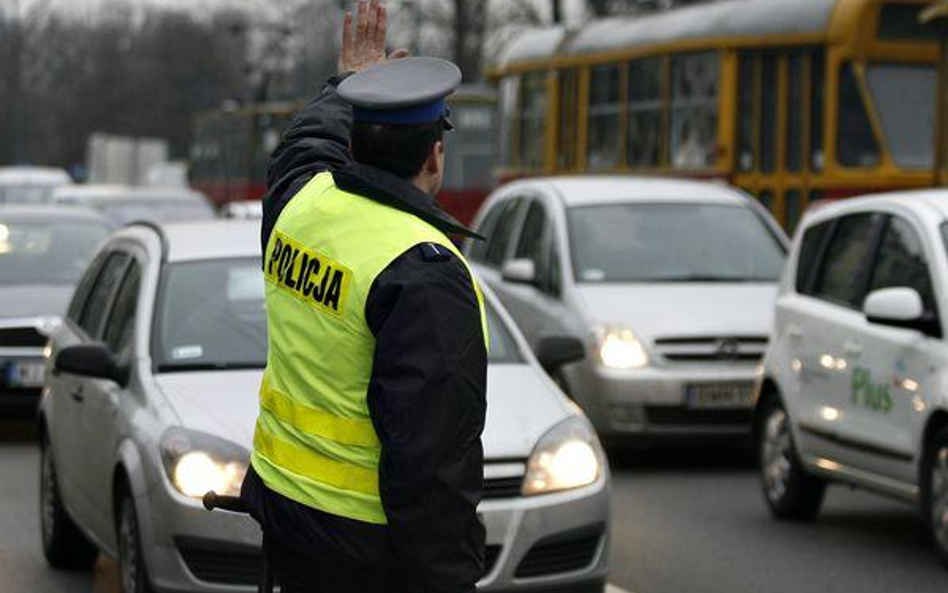 Fałszywi policjanci wypisywali mandaty