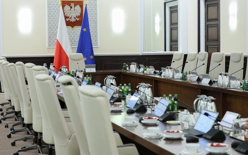 Sala przed posiedzeniem rządu w Kancelarii Prezesa Rady Ministrów w Warszawie