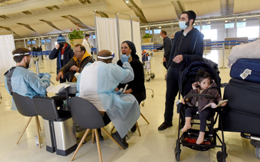 Testy na COVID pasażerów na lotnisku Ben Guriona