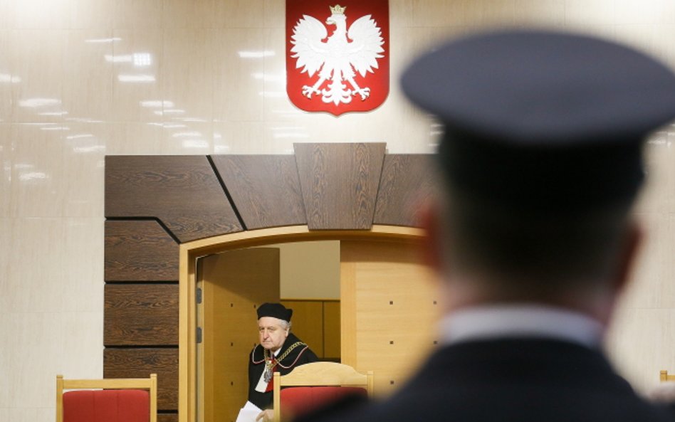Wyrok musi być wydany po tajnej naradzie, po rozprawie