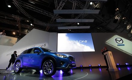 Mazda wjeżdża w niebo