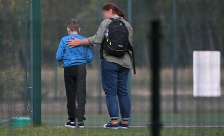 Do szkoły podstawowej w Leszczydole-Nowinach wszedł 15-letni były uczeń i zranił trzy osoby, w tym d