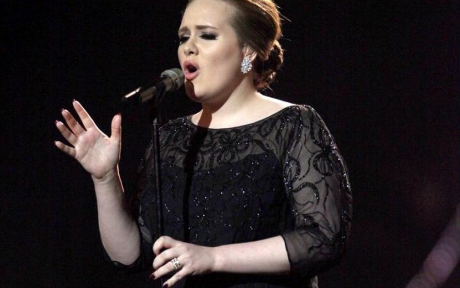 Adele w lutym 2011 r. śpiewała podczas gali wręczenia Brit Awards w Londynie. W 2012 r. ma szansę na