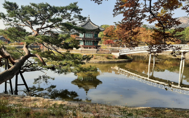 Pawilon na terenie Pałacu Gyeongbok, zamku królewskiego w Seulu