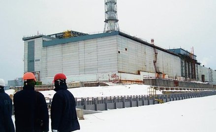 Świat zrzuca się na Czarnobyl
