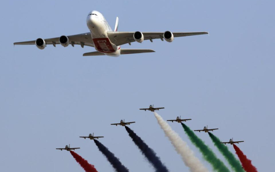 Czy Emirates, Etihad i Qatar Airways korzystają z subsydiów swoich rządów i nieuczciwie konkurują na