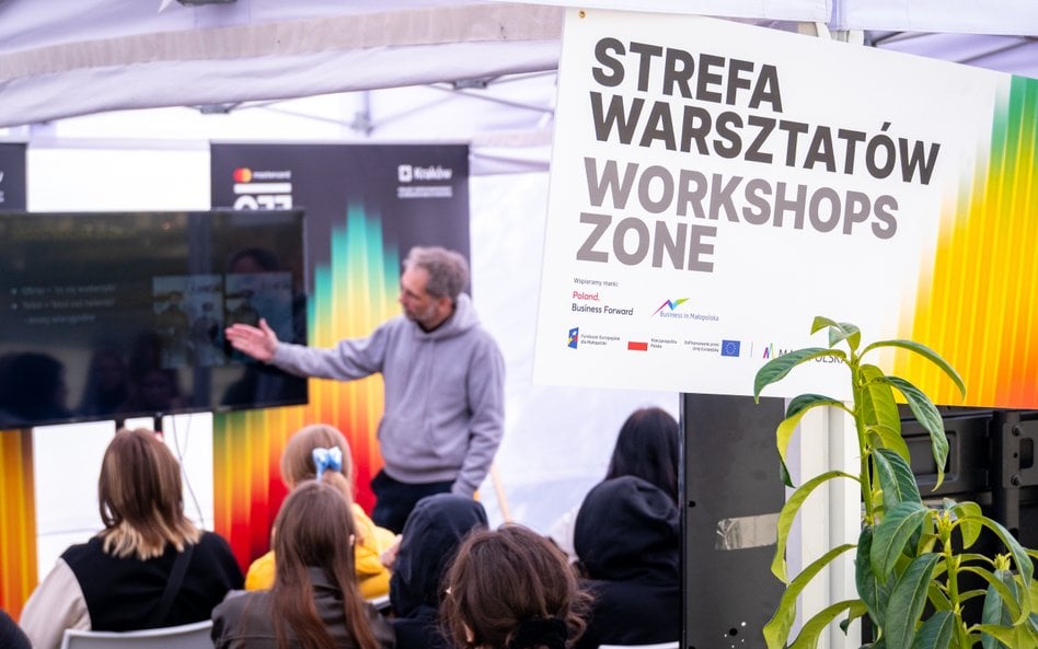 Bartosz Bielenia, Emi Buchwald, Anna Jadowska i Jerzy Skolimowski 1 maja na 19. c