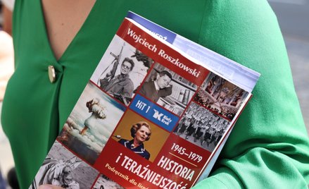 Poczta Polska ma nowy bestseller. Podręcznik „HiT” hitem sprzedaży