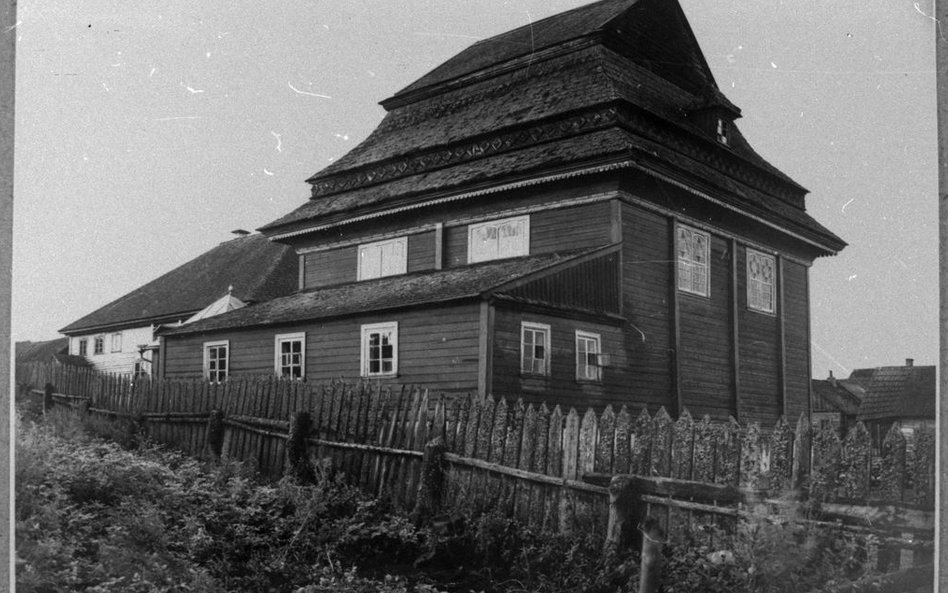 Bóżnica w Olkiennikach, widok ogólny, fot. Sz. Zajczyk, ok. 1936, Instytut Sztuki Polskiej Akademii 