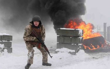 Ukraiński żołnierz w czasie ćwiczeń rezerwy