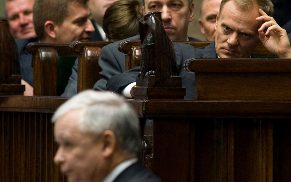 Spójny projekt PiS kontra bezkształtna opozycja