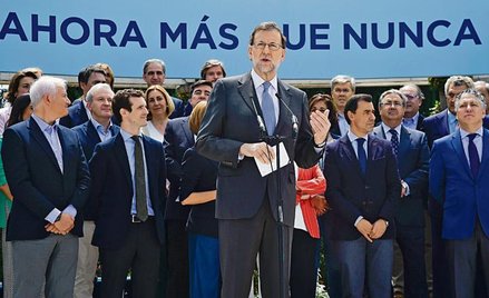 Hiszpańscy politycy obiecują zmniejszenie bezrobocia o połowę w trakcie jednej kadencji parlamentu. 