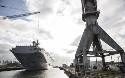 „Władywostok”. Jeden z dwóch zakupionych we Francji okrętów desantowych typu Mistral. Fot./Bloomberg