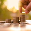 Spadają stawki kredytów i depozytów po obniżkach stóp procentowych