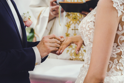 W 2024 r. zawarto 20976 nowych związków małżeńskich, czyli o 6,1 proc. mniej niż przed rokiem