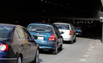 Mniej wypadków i pijanych za kierownicą