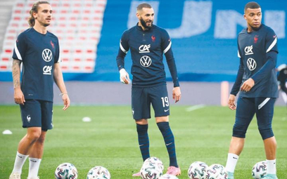 Od lewej: Antoine Griezmann, Karim Benzema i Kylian Mbappe – tego tercetu zazdrości Francuzom cała E