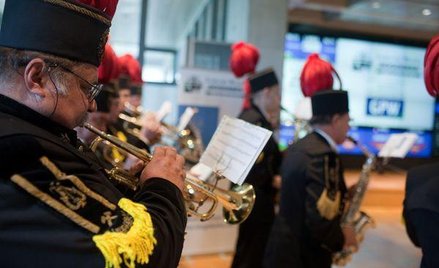 Dziś Bogdanka wciąż na zielono, przy obrotach prawie 2,4 mln zł (dane z godz. 13.05) i przy minimaln