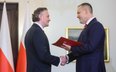 Prezydent RP Karol Nawrocki i nowy szef Biura Bezpieczeństwa Narodowego Bartosz Grodecki podczas uro