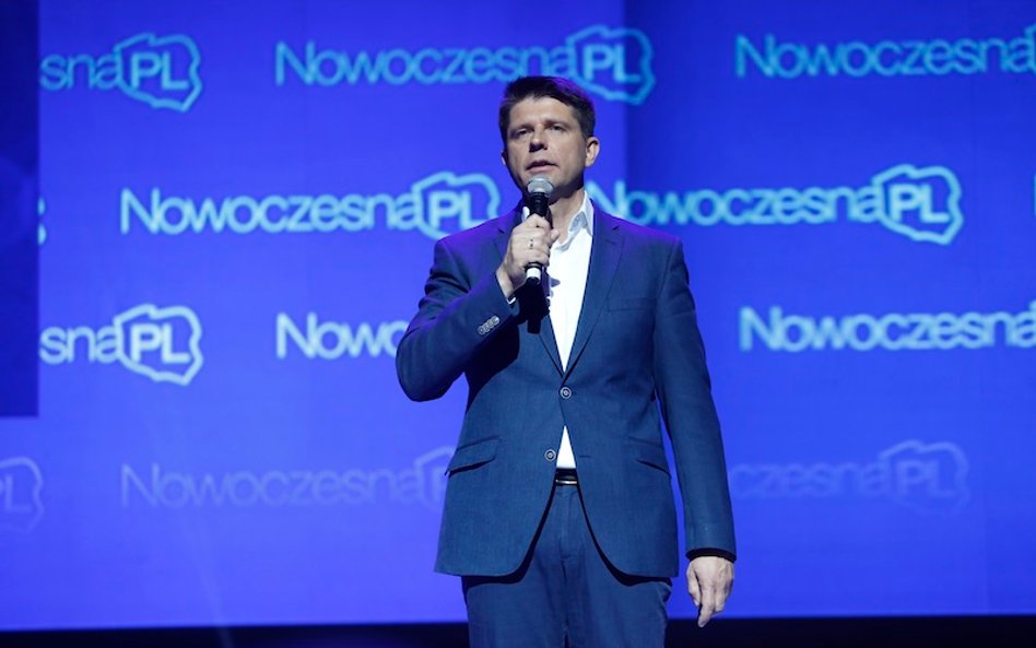 Wynik Ryszarda Petru na poziomie 12 proc. mógłby zepchnąć PO poniżej 20 proc.